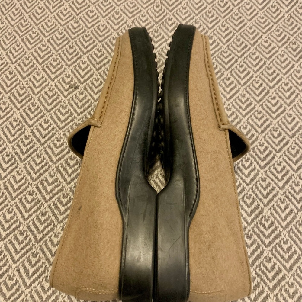 Women’s Tods felt size 8 beautiful loafers - Picture 7 of 9